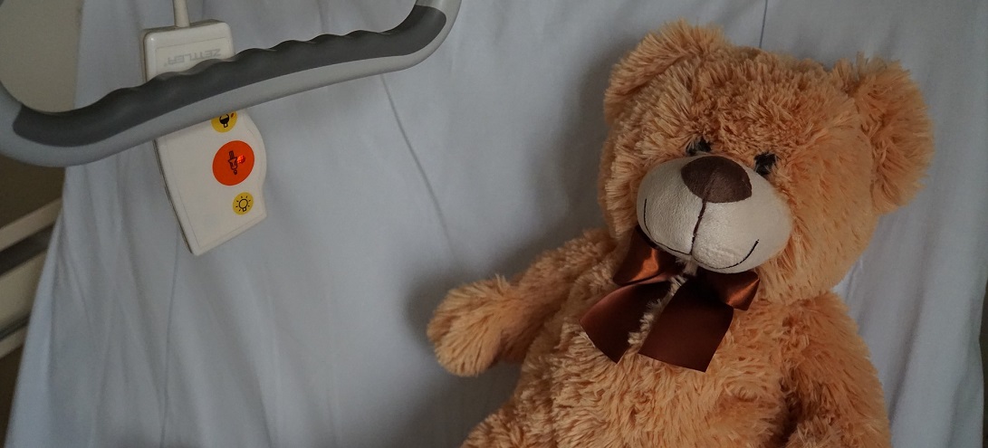 Jak zapewnić komfort psychiczny dziecka podczas jego hospitalizacji?